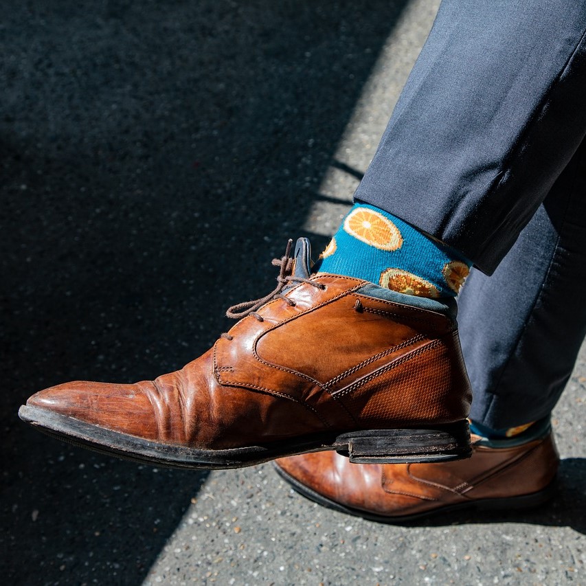Men's brown dress shoes
